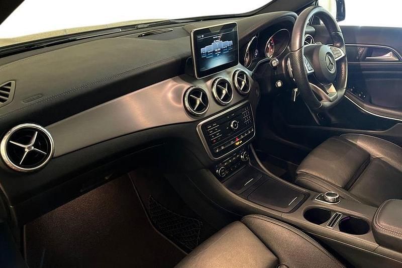 Used Mercedes GLA220 AMG line 177 HP (130 kW) 2016 Cosmos black SUV