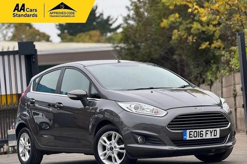 Grey Used 2016 Ford Fiesta Zetec Hatchback | £4,795 (Fair price) - Image 1/1