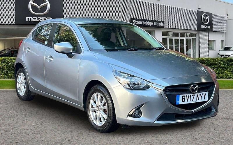 Begagnad Mazda 2 75 HK (55 kW) 2017 Silver Halvkombi