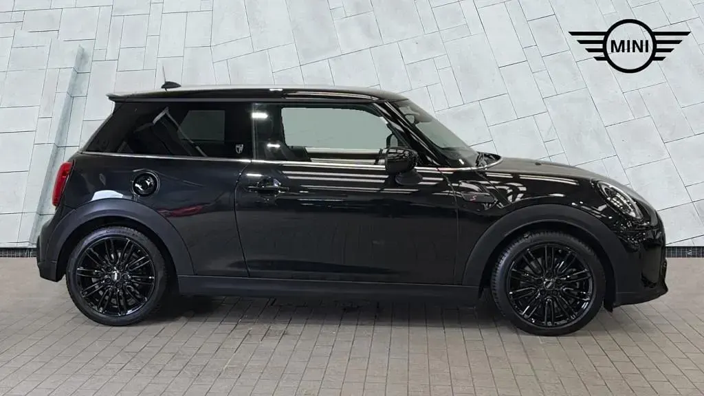 Used Mini Cooper S Exclusive 176 HP (129 kW) 2024 Black Hatchback