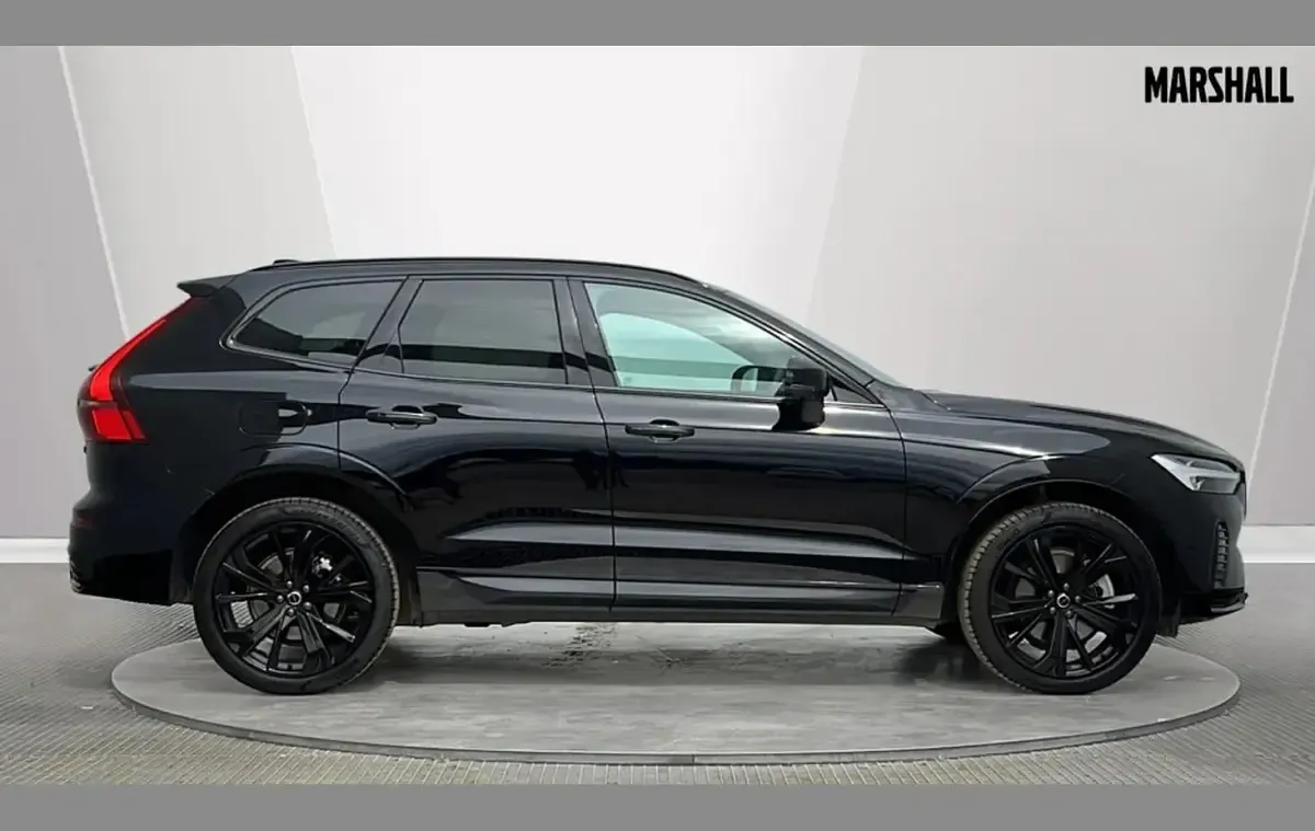 Used Volvo XC60 Plus 250 HP (183 kW) 2025 Onyx black SUV