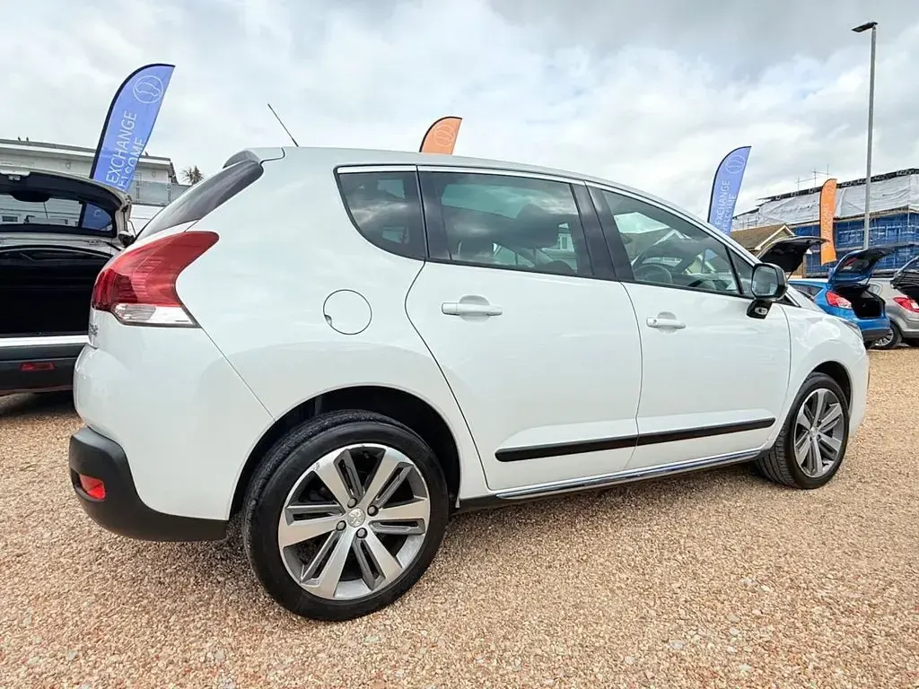 Used Peugeot 3008 Allure 120 HP (88 kW) 2016 White SUV