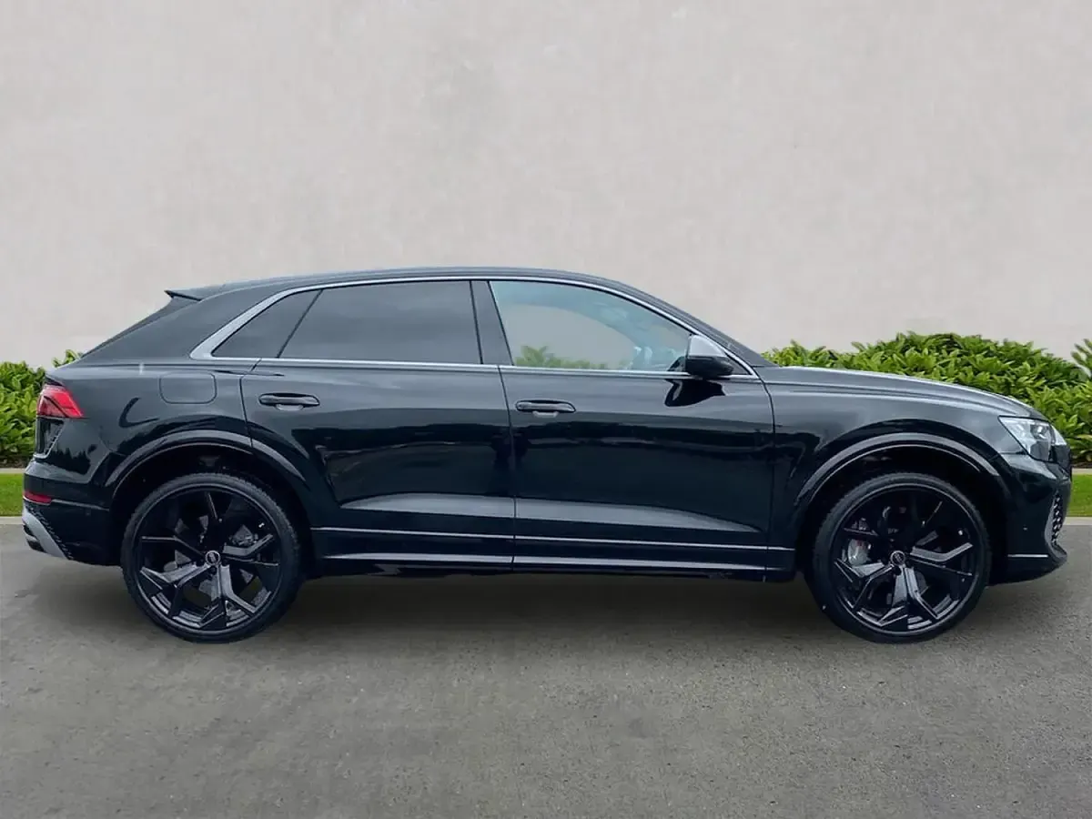 Used Audi Q8 Performance 631 HP (464 kW) 2025 Black SUV