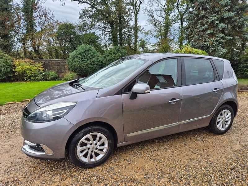 Grey Used 2015 Renault Scénic III Dynamique MPV | £3,995 (Fair price) - Image 1/4