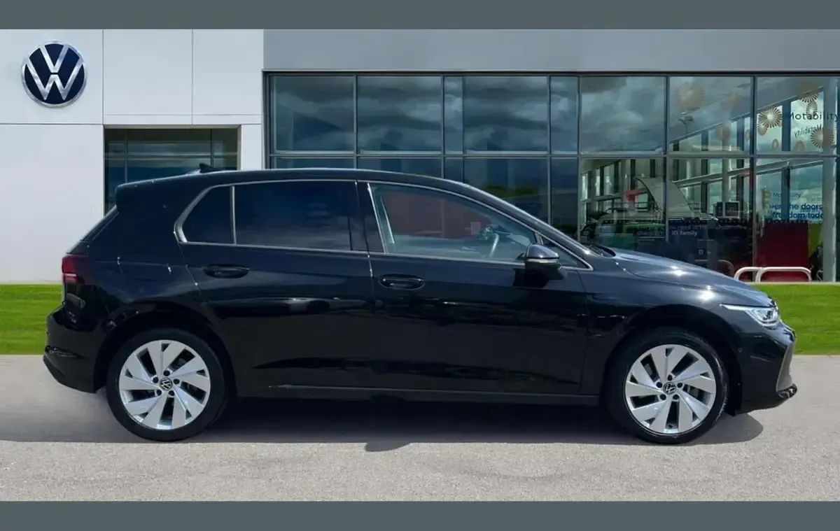 Used VW Golf VIII Match 200 HP (147 kW) 2025 Black Hatchback