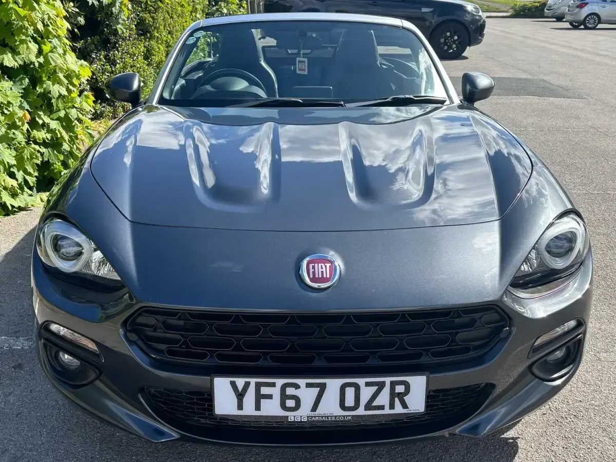 Używany Fiat 124 Spider Lusso 140 KM (102 kW) 2017 Szary Kabriolet