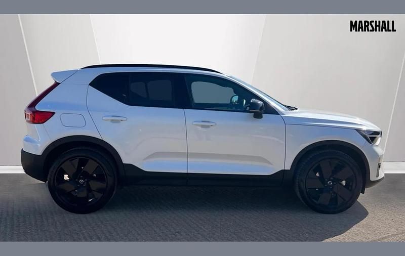 Used Volvo XC40 Plus 161 HP (118 kW) 2025 White SUV
