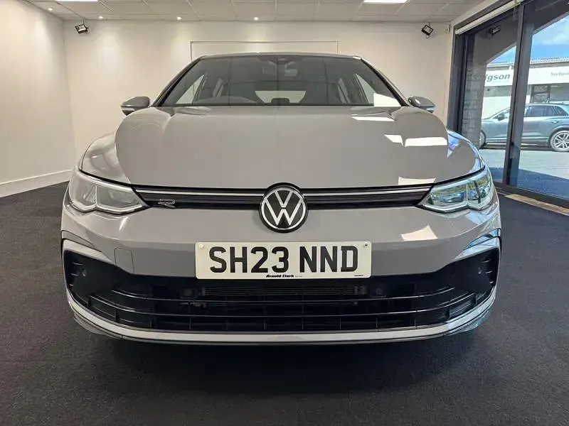 Used VW Golf VIII R-line 130 HP (95 kW) 2023 Moonstone grey Hatchback