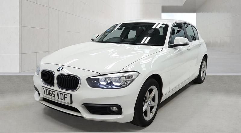 Used BMW 118 Comfort Edition 2015 White Hatchback