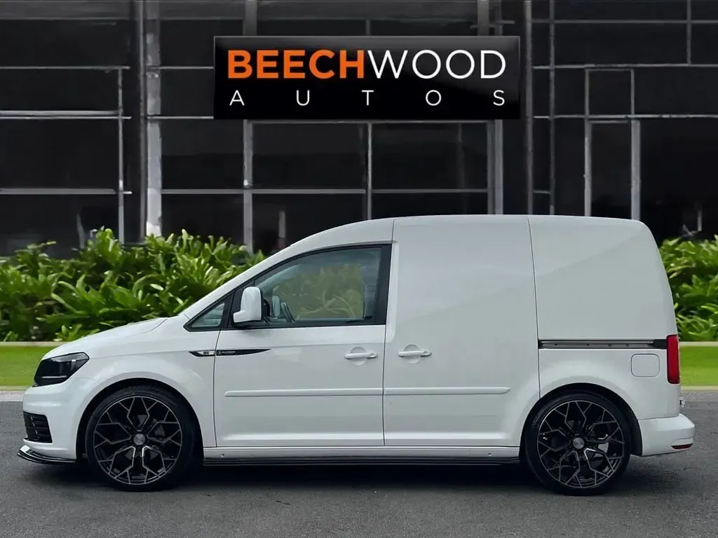 Used VW Caddy Startline 102 HP (75 kW) 2016 White MPV