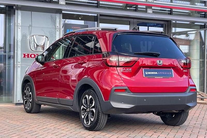 Used Honda Jazz Hybrid 109 HP (80 kW) 2023 Red Hatchback