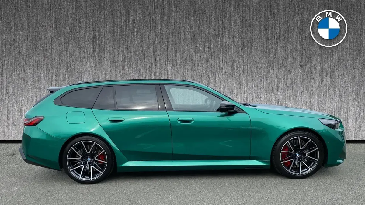 Used BMW M5 Comfort Edition 717 HP (527 kW) 2026 Green Estate