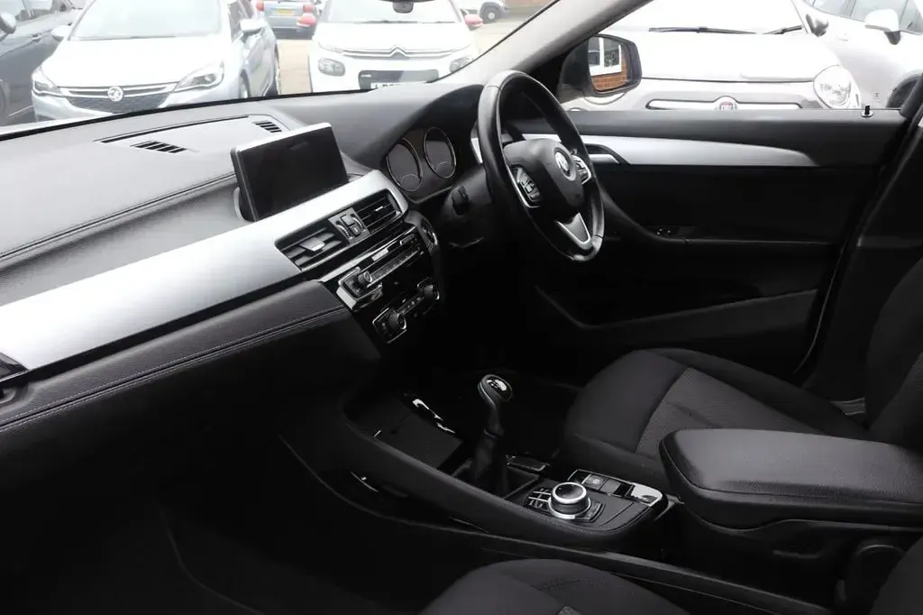 Begagnad BMW X2 Comfort Edition 140 HK (102 kW) 2020 Vit SUV