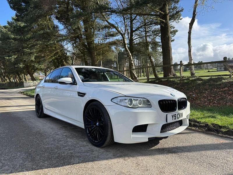 Used BMW M5 2013 White Sedan