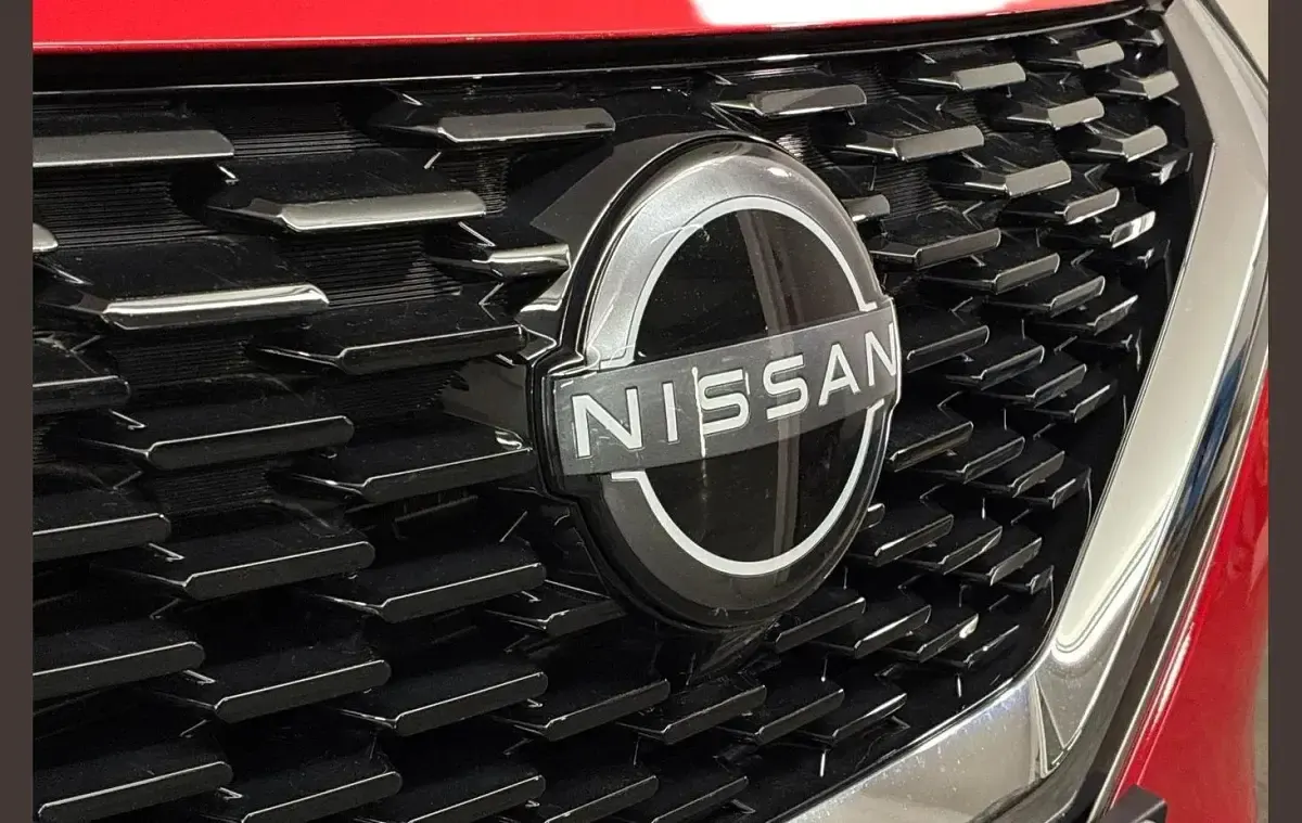 Used Nissan Qashqai Acenta Premium 138 HP (101 kW) 2023 Red SUV