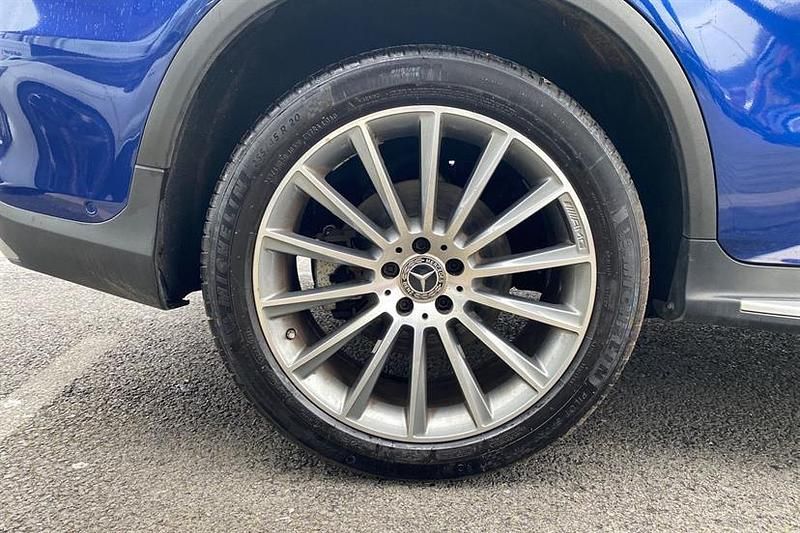 Used Mercedes GLC220 AMG Line Premium 194 HP (142 kW) 2022 Spectral blue Estate