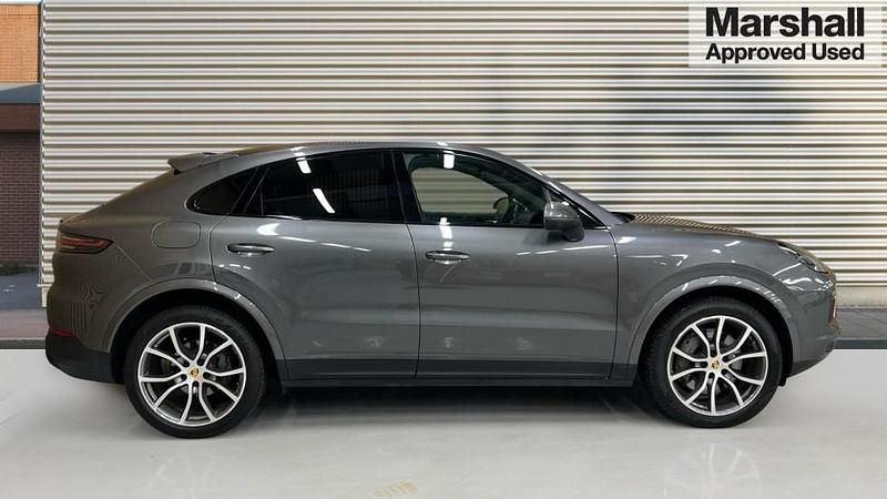 Used Porsche Cayenne 440 HP (323 kW) 2020 Grey SUV