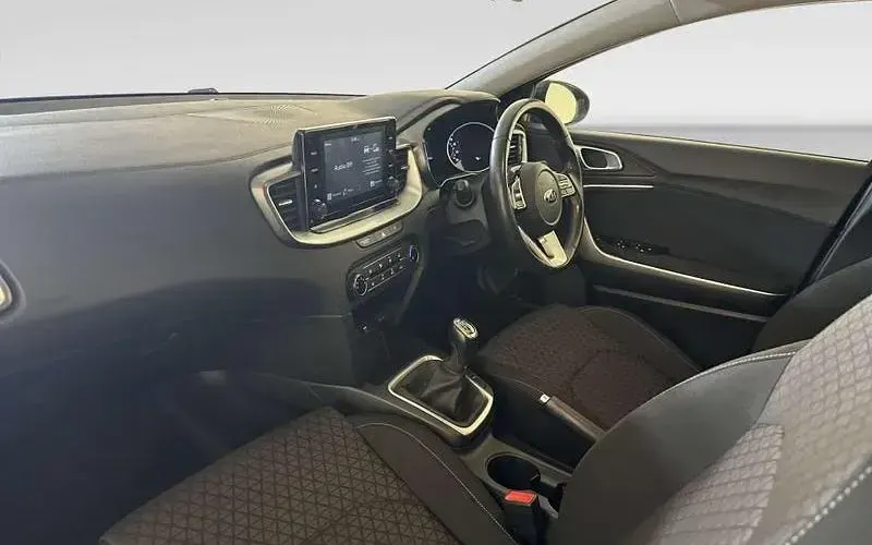 Used Kia XCeed 120 HP (88 kW) 2020 Grey SUV
