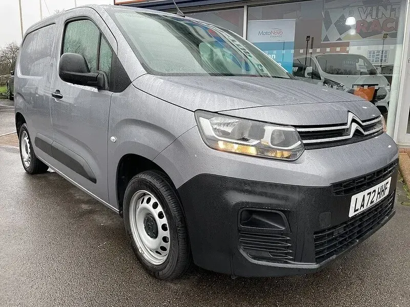Used Citroën Berlingo 100 HP (73 kW) 2023 Grey MPV