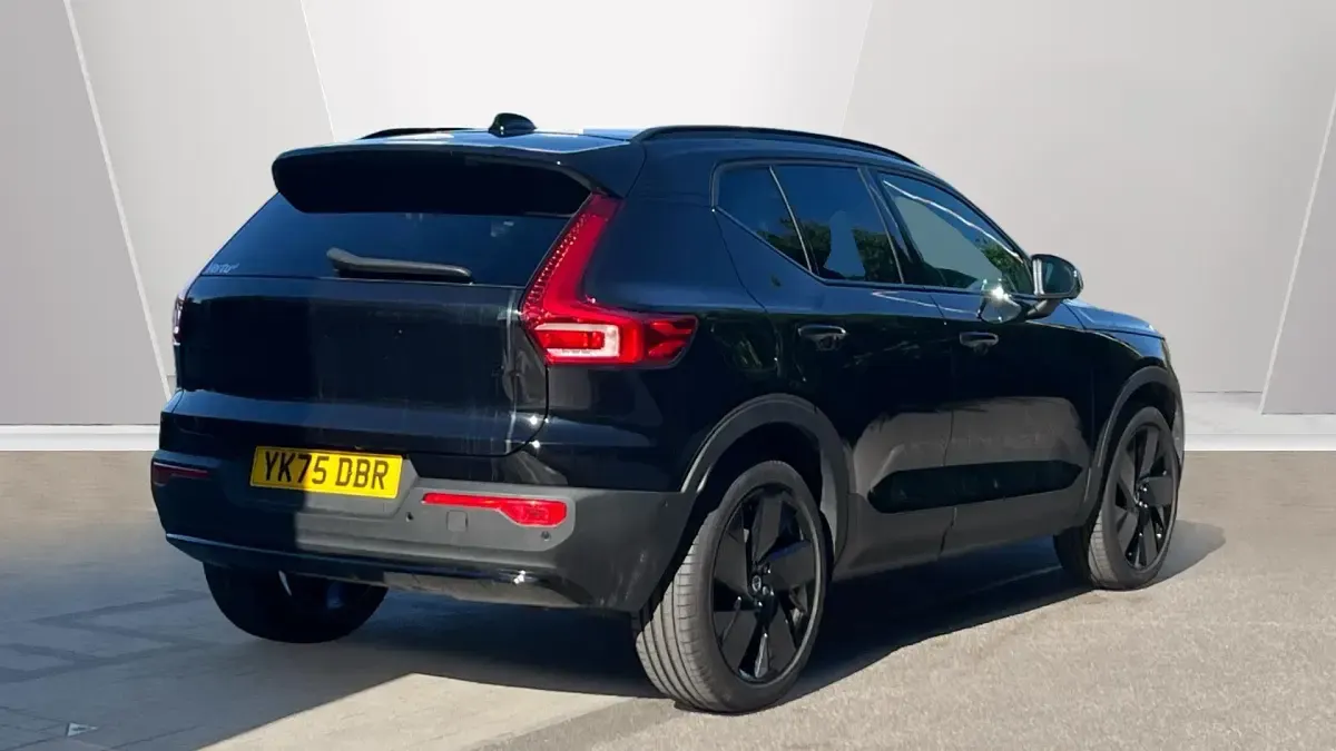 Used Volvo XC40 Plus 197 HP (144 kW) 2026 Black SUV