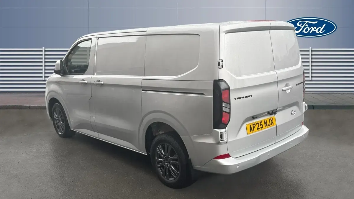 Begagnad Ford Transit Custom Limited 136 HK (100 kW) 2025 Van