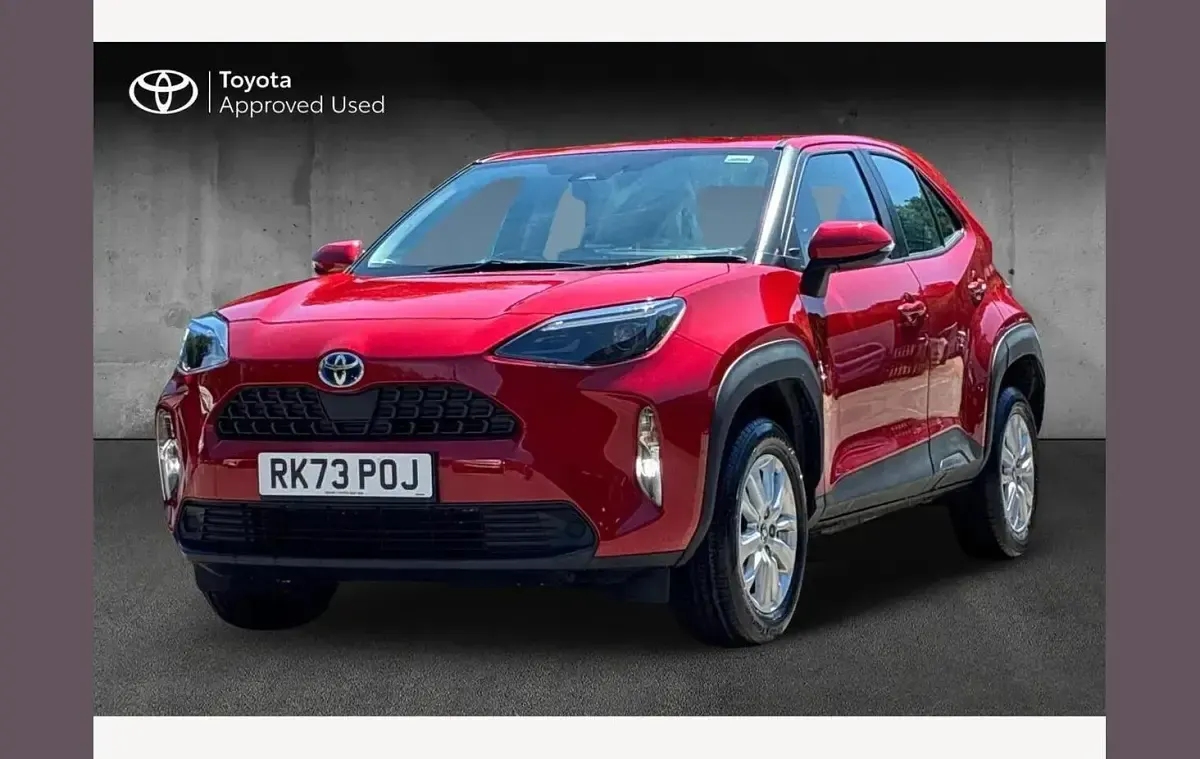 Used Toyota Yaris Cross 114 HP (83 kW) 2023 Red SUV