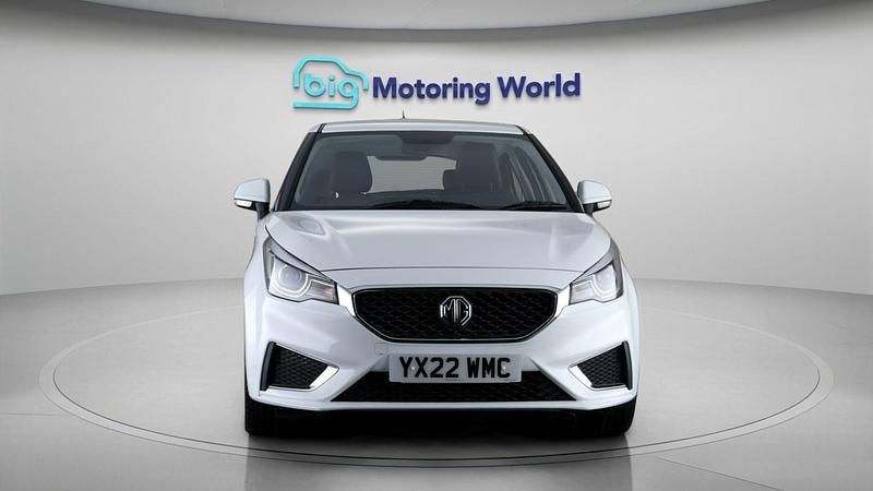 Used MG MG3 Exclusive 105 HP (77 kW) 2022 White Hatchback