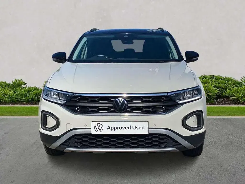 Used VW T-Roc Life 110 HP (80 kW) 2023 Grey SUV