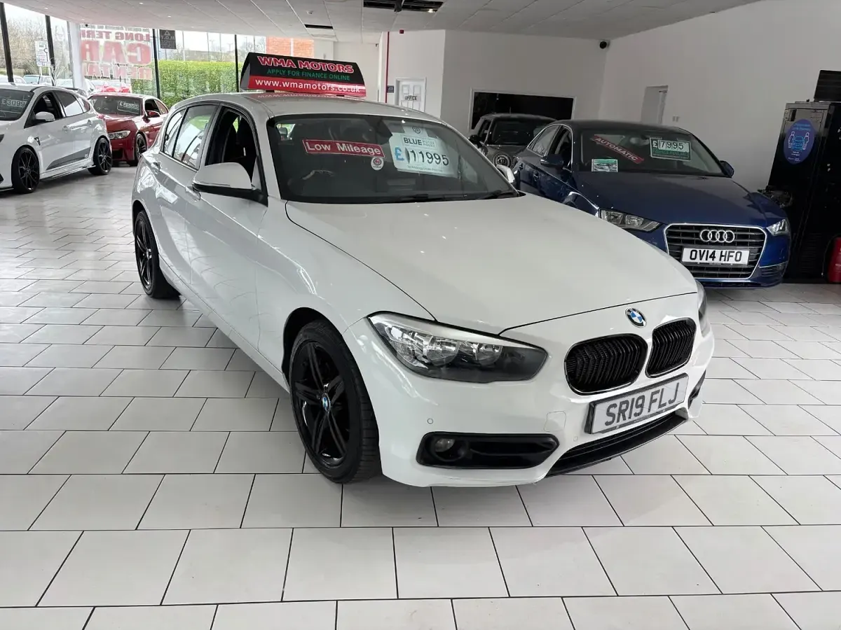 Used BMW 118 Sport Line 150 HP (110 kW) 2019 White Hatchback