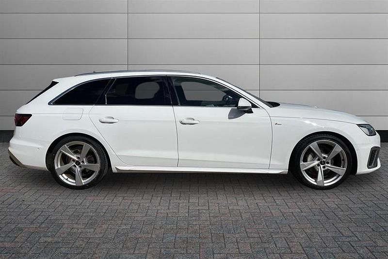 Used Audi A4 S-Line 204 HP (150 kW) 2024 White Estate