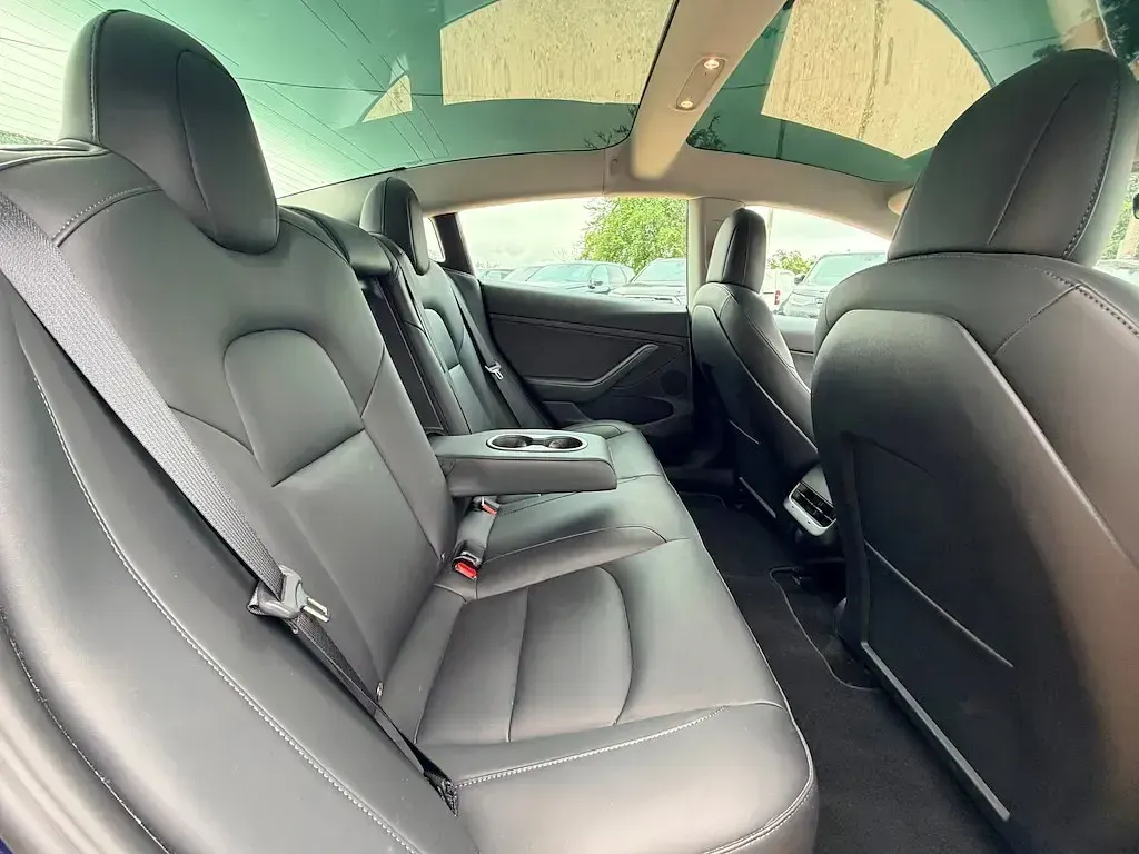 Używany Tesla Model 3 Performance 461 kW (627 KM) 2021 Niebieski Sedan/Limuzyna