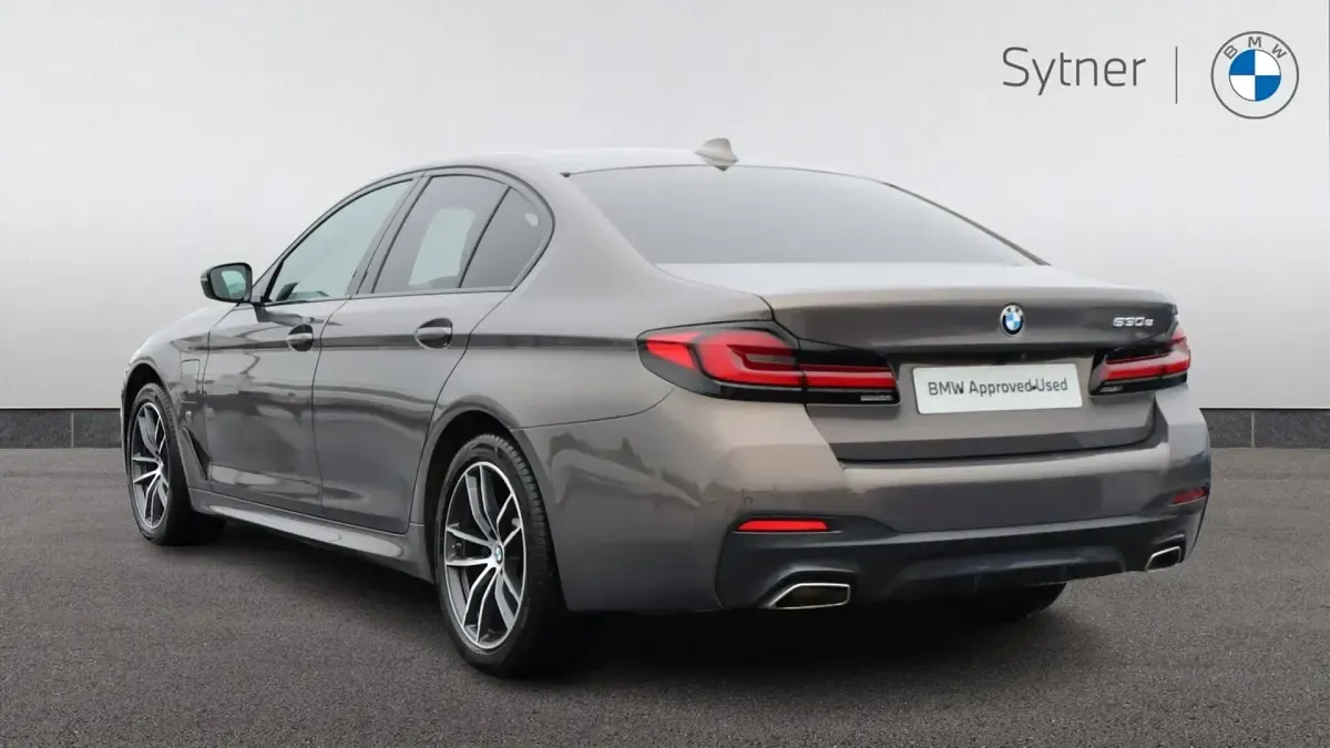 Usado BMW 530e M Sport 288 HP (211 kW) 2021 Cinzento