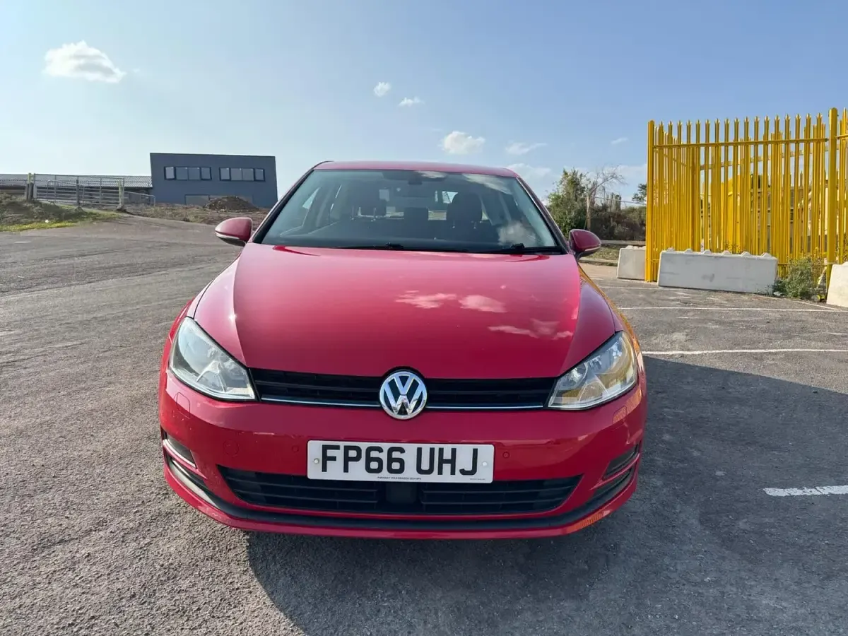Used VW Golf VII Edition 2016 Red Hatchback