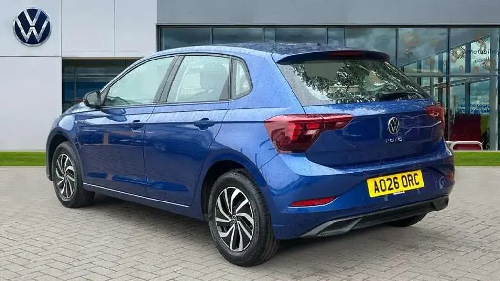 Used VW Polo Life 95 HP (69 kW) 2026 Reef blue metallic Hatchback