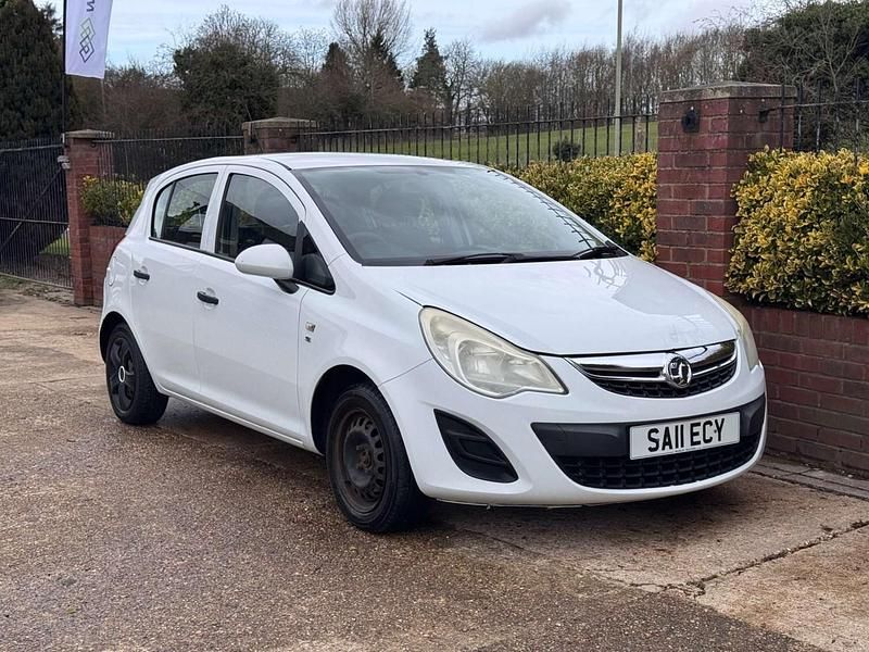 Used Vauxhall Corsa S 2011 White Hatchback