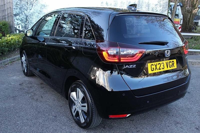 Used Honda Jazz Hybrid 109 HP (80 kW) 2023 Crystal black Hatchback
