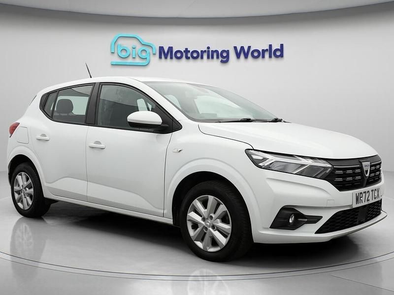 White Used 2022 Dacia Sandero Comfort Hatchback | £10,400 (Good price) - Image 1/4