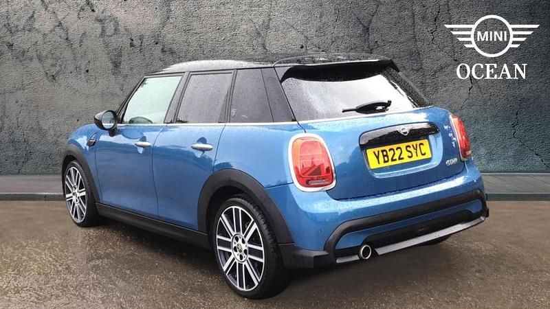 Used Mini Cooper Exclusive 134 HP (98 kW) 2022 Blue Hatchback