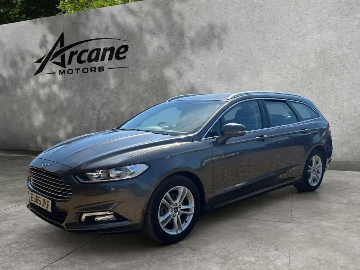 Used Ford Mondeo Zetec 160 HP (117 kW) 2016 Grey Estate