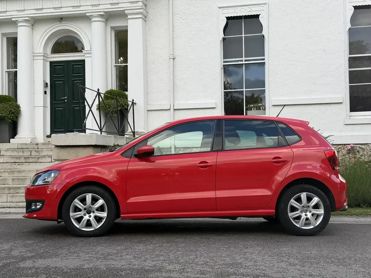 Used VW Polo Match 85 HP (62 kW) 2011 Red Hatchback