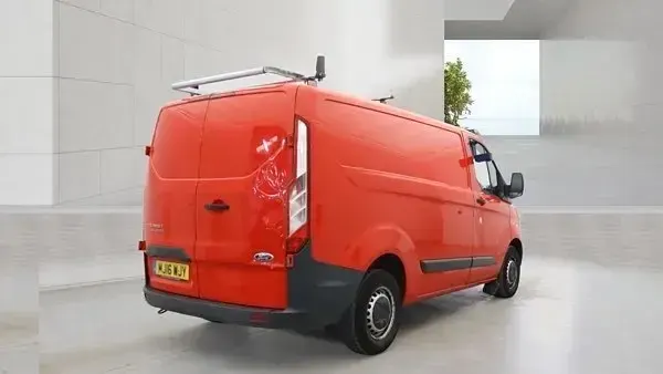 Usado Ford Transit Custom 100 HP (73 kW) 2016 Vermelho Van