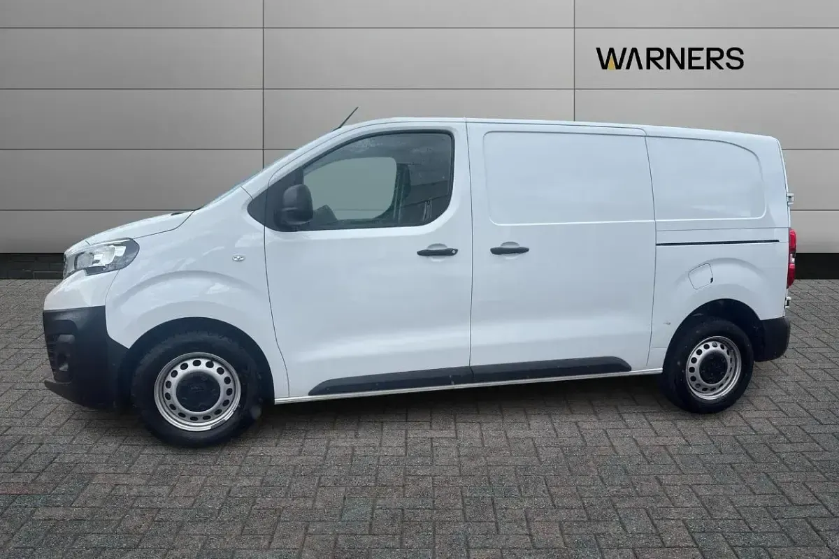 Used Peugeot Expert Premium 102 HP (75 kW) 2023 White Van
