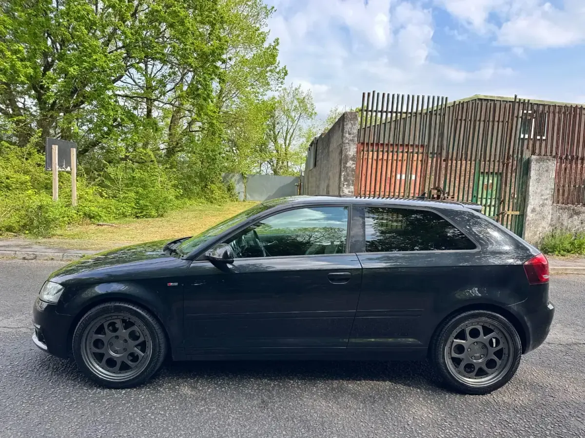 Używany Audi A3 Black Edition 2010 Czarny Hatchback