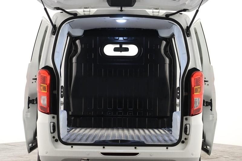 Used BYD ETP3 Active 100 kW (136 HP) 2024 White Van