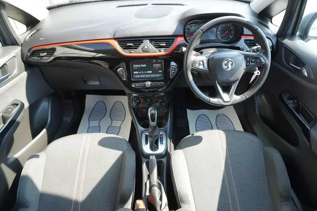 Used Vauxhall Corsa SRi 90 HP (66 kW) 2019 Grey Hatchback