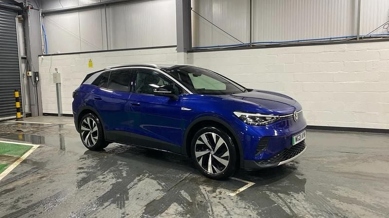 Blue Used 2021 VW ID.4 Pro Performance SUV | £15,498 (Good price) - Image 1/4