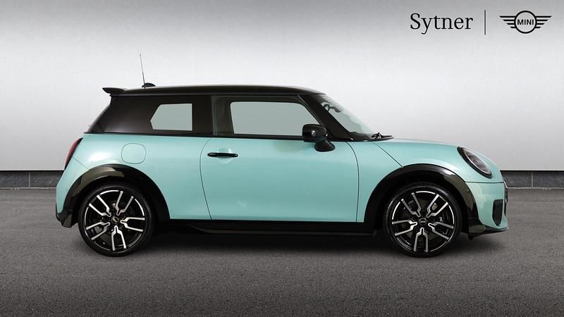 Used Mini Cooper Hatch 154 HP (113 kW) 2025 Green Hatchback