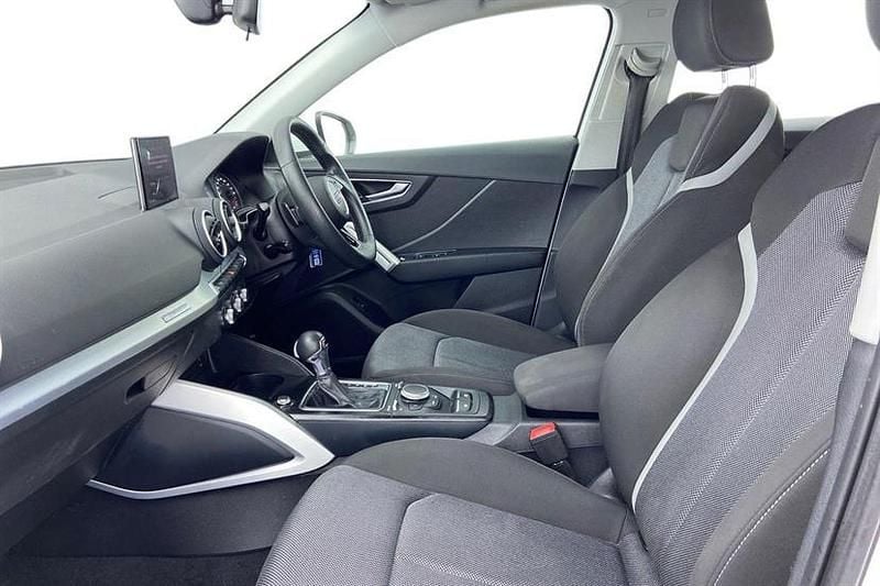 Used Audi Q2 Sport 116 HP (85 kW) 2019 White SUV