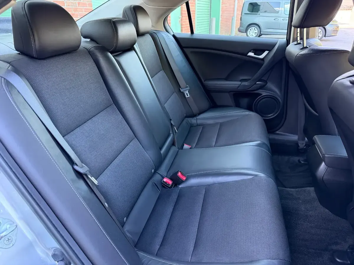 Used Honda Accord ES 2012 Silver Sedan