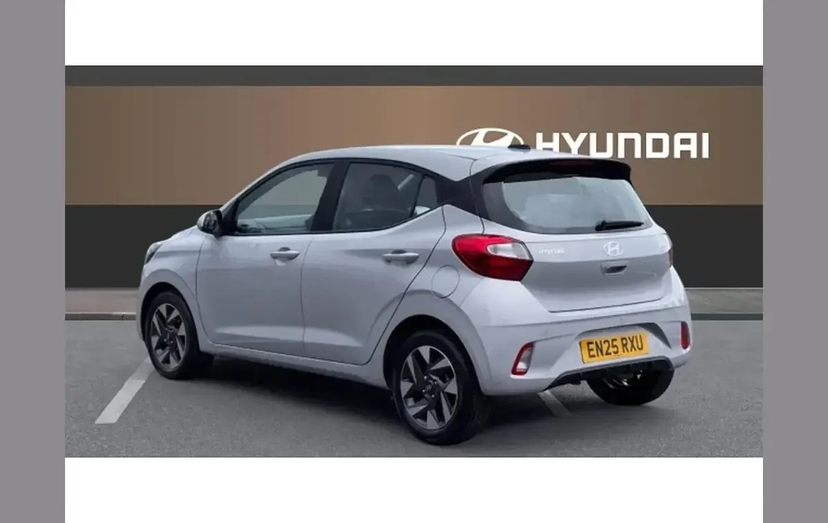 Used Hyundai i10 Advanced 61 HP (44 kW) 2025 Grey Hatchback